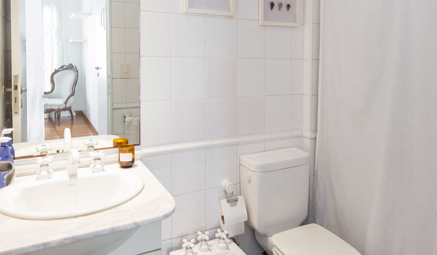 Modern Two Bedroom Apartment with Pool, Gym and Tennis Court