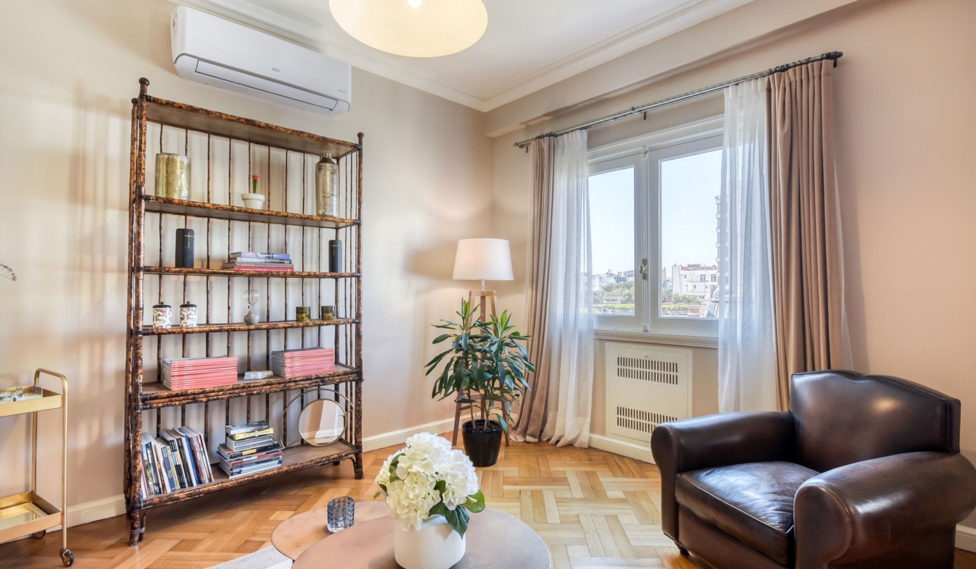 Splendid Three Bedroom Apartment in Classy Recoleta