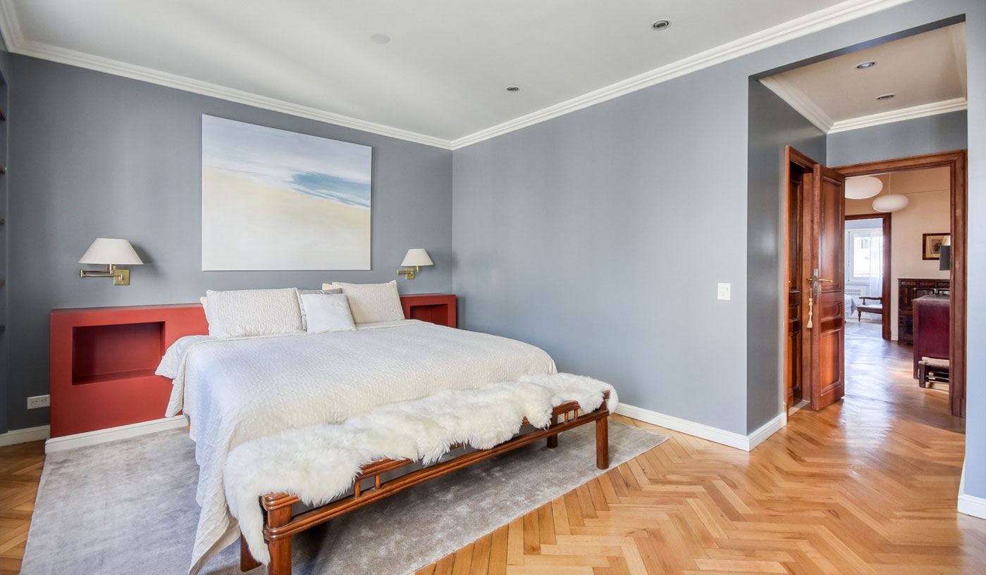 Splendid Three Bedroom Apartment in Classy Recoleta