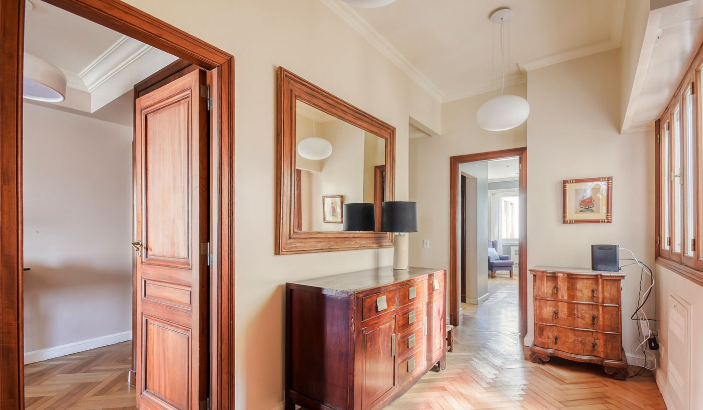 Splendid Three Bedroom Apartment in Classy Recoleta