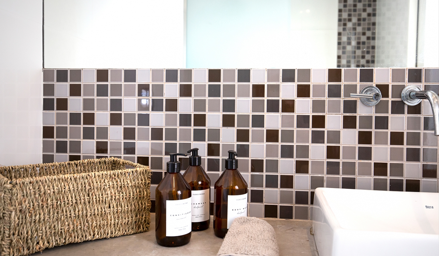 Recently Renovated One Bedroom Apartment with Rooftop Pool