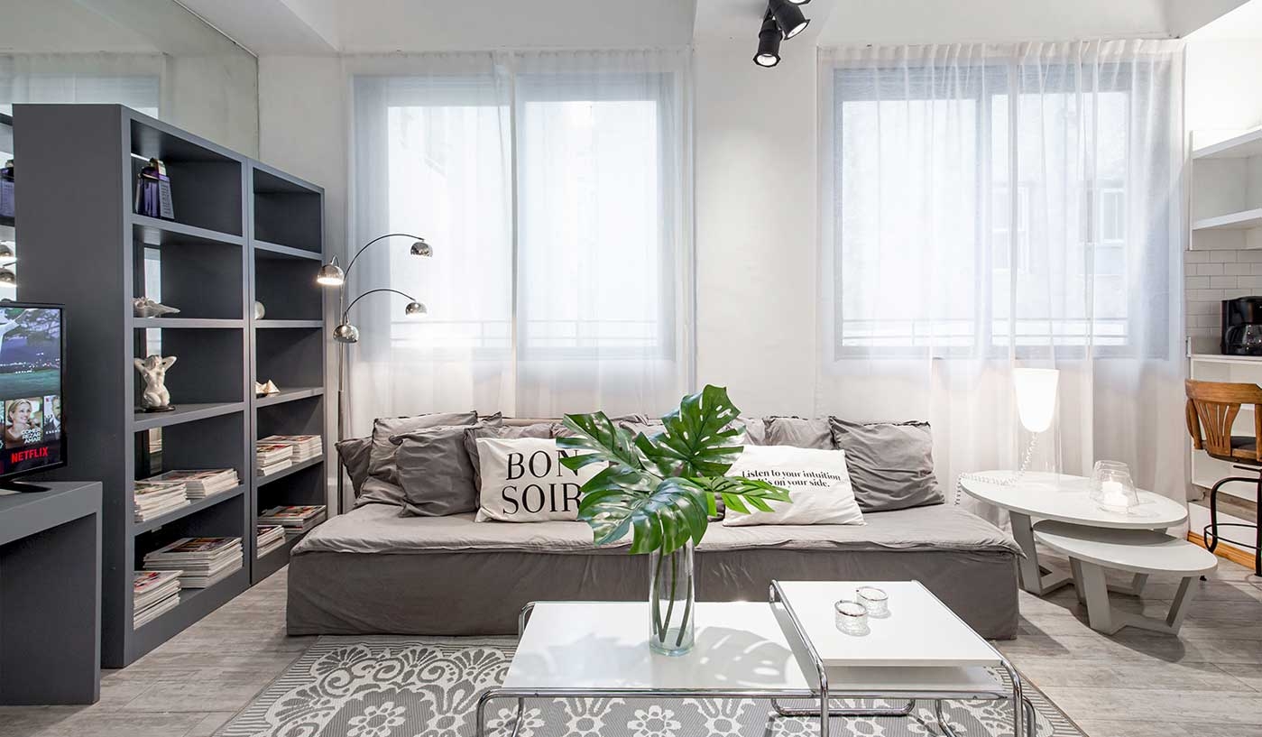 Cool Designer Duplex in best of Recoleta