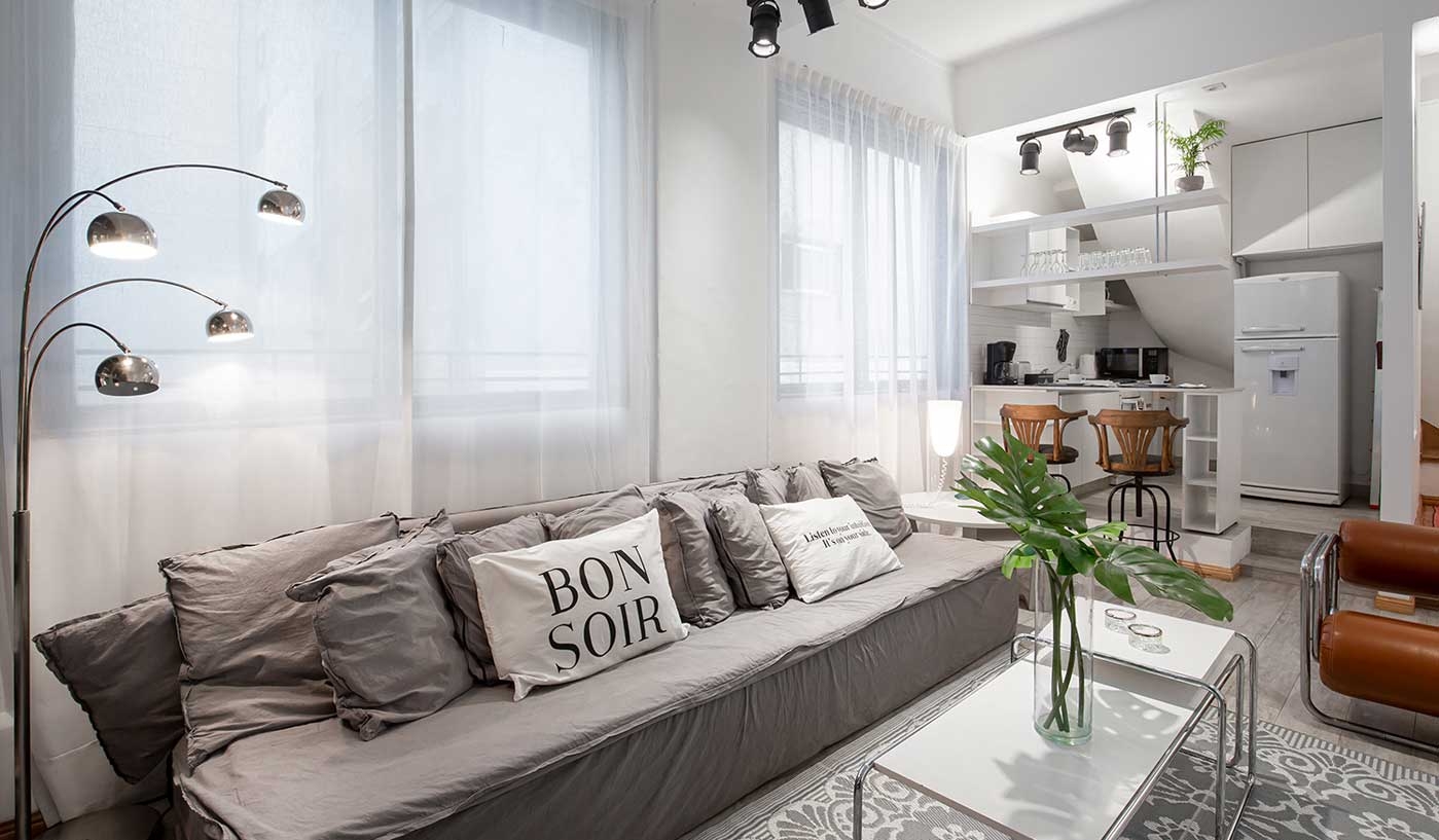 Cool Designer Duplex in best of Recoleta