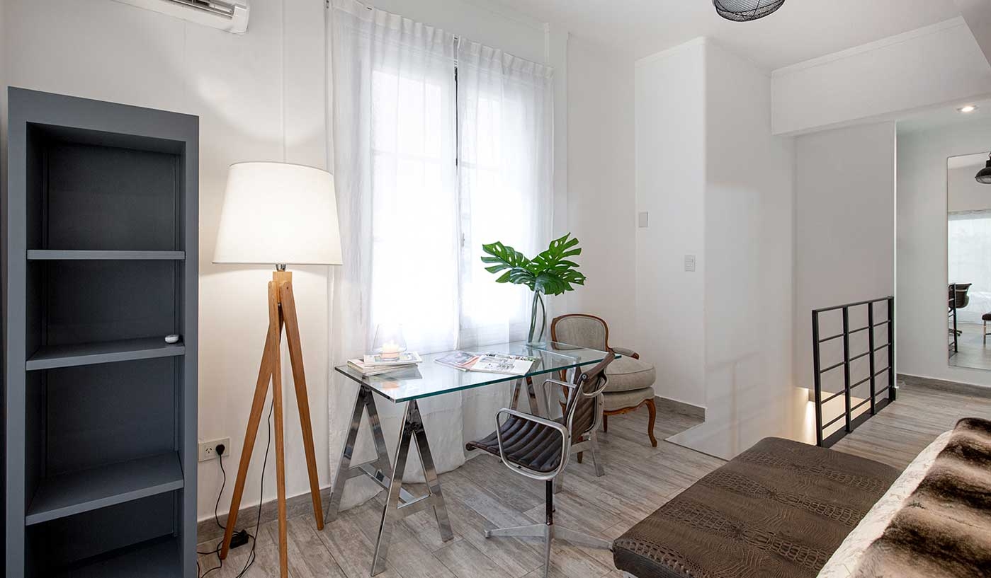 Cool Designer Duplex in best of Recoleta