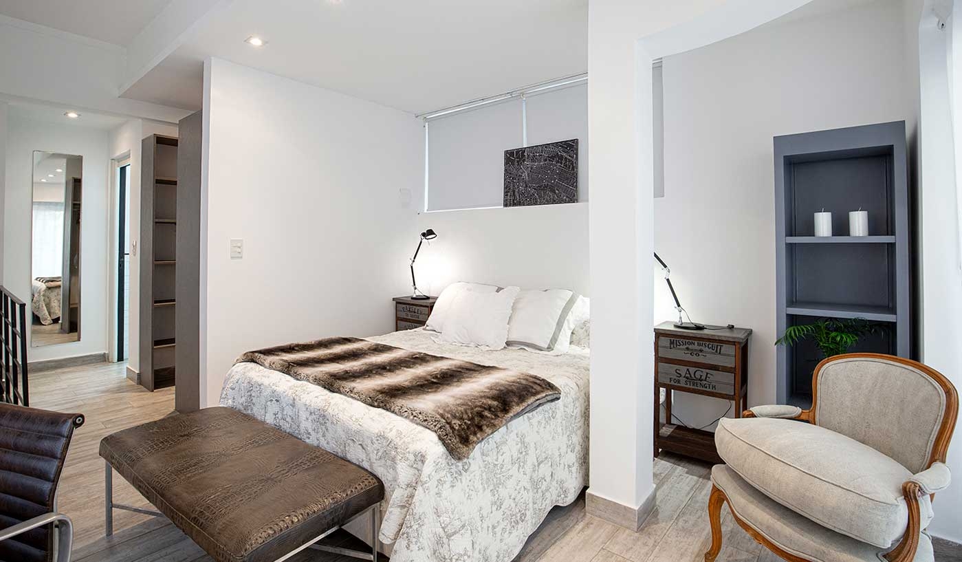 Cool Designer Duplex in best of Recoleta