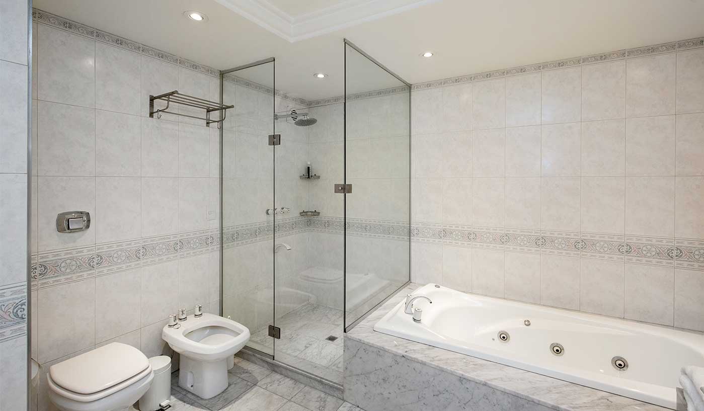 Luxury Three Bedroom Apartment in Exclusive Recoleta Location