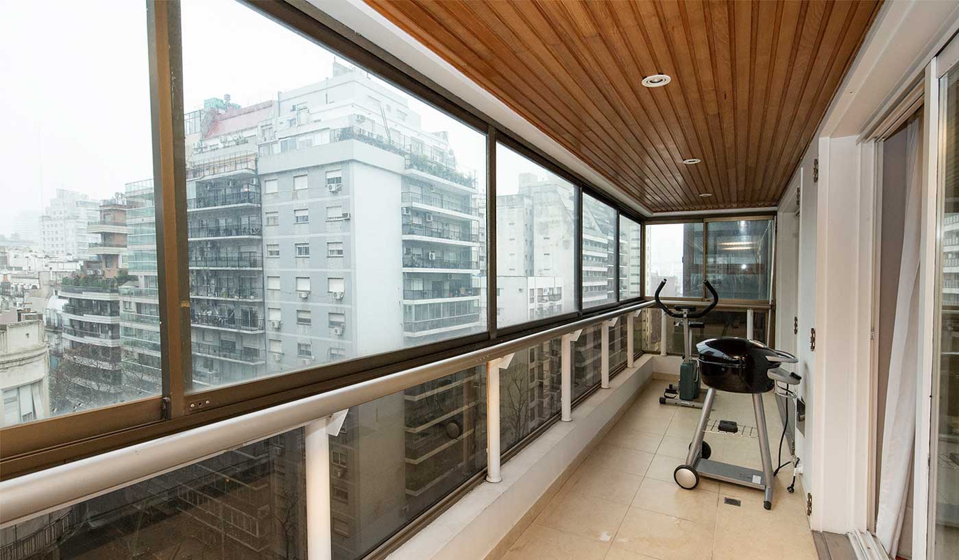 Luxury Three Bedroom Apartment in Exclusive Recoleta Location