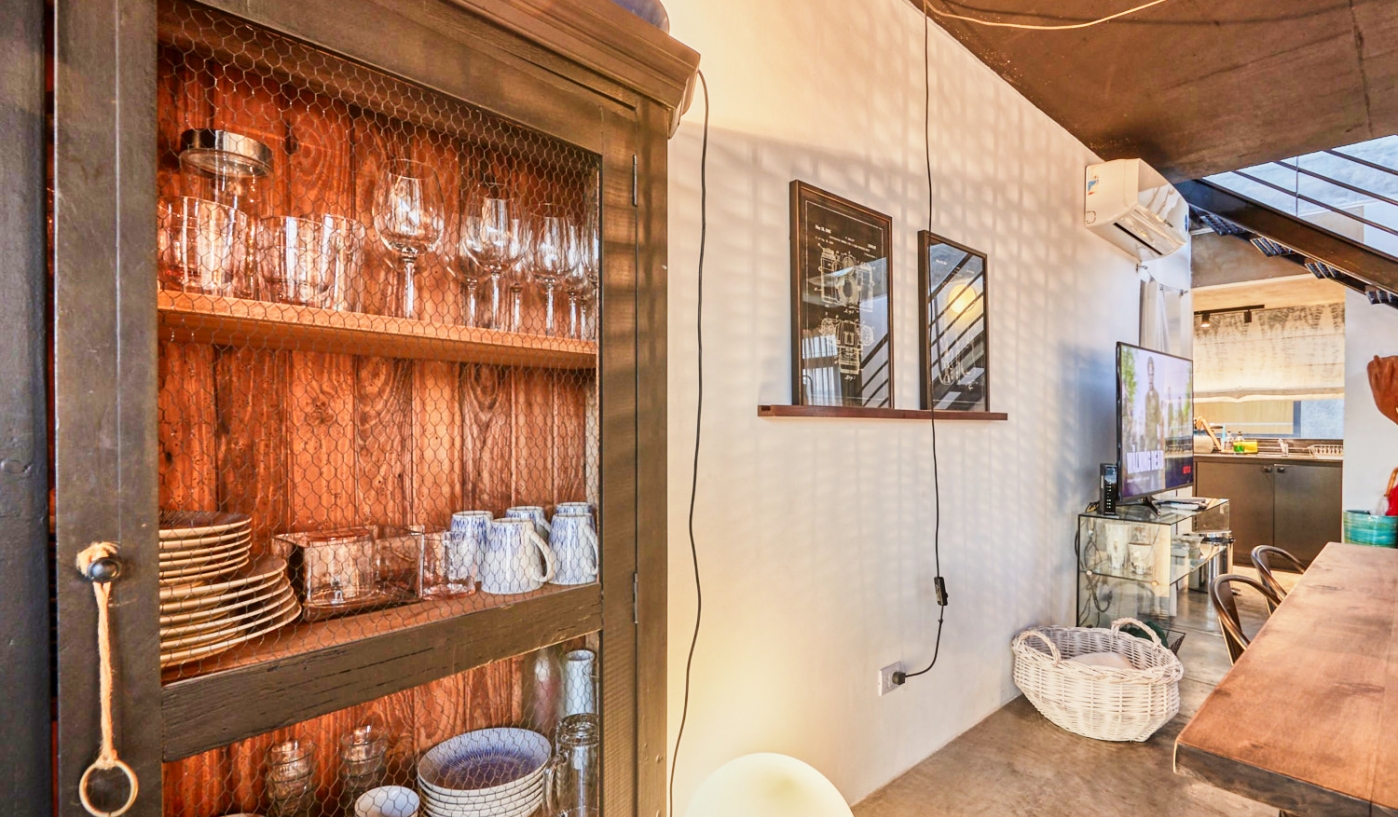 Amazing Two Storey Loft With Private Terrace, BBQ and Pool