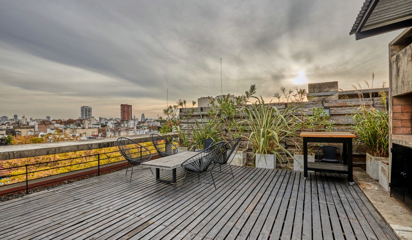 Amazing Two Storey Loft With Private Terrace, BBQ and Pool