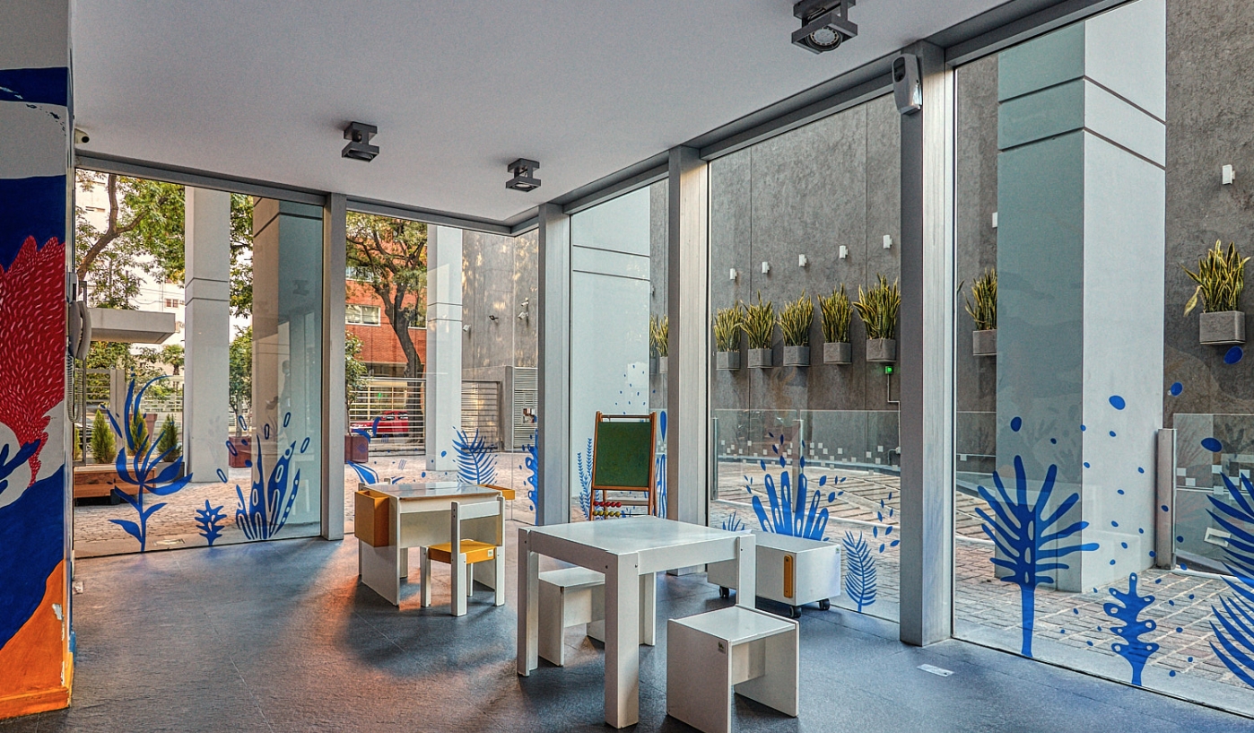 Spectacular One Bedroom Apartment in Luxury Building