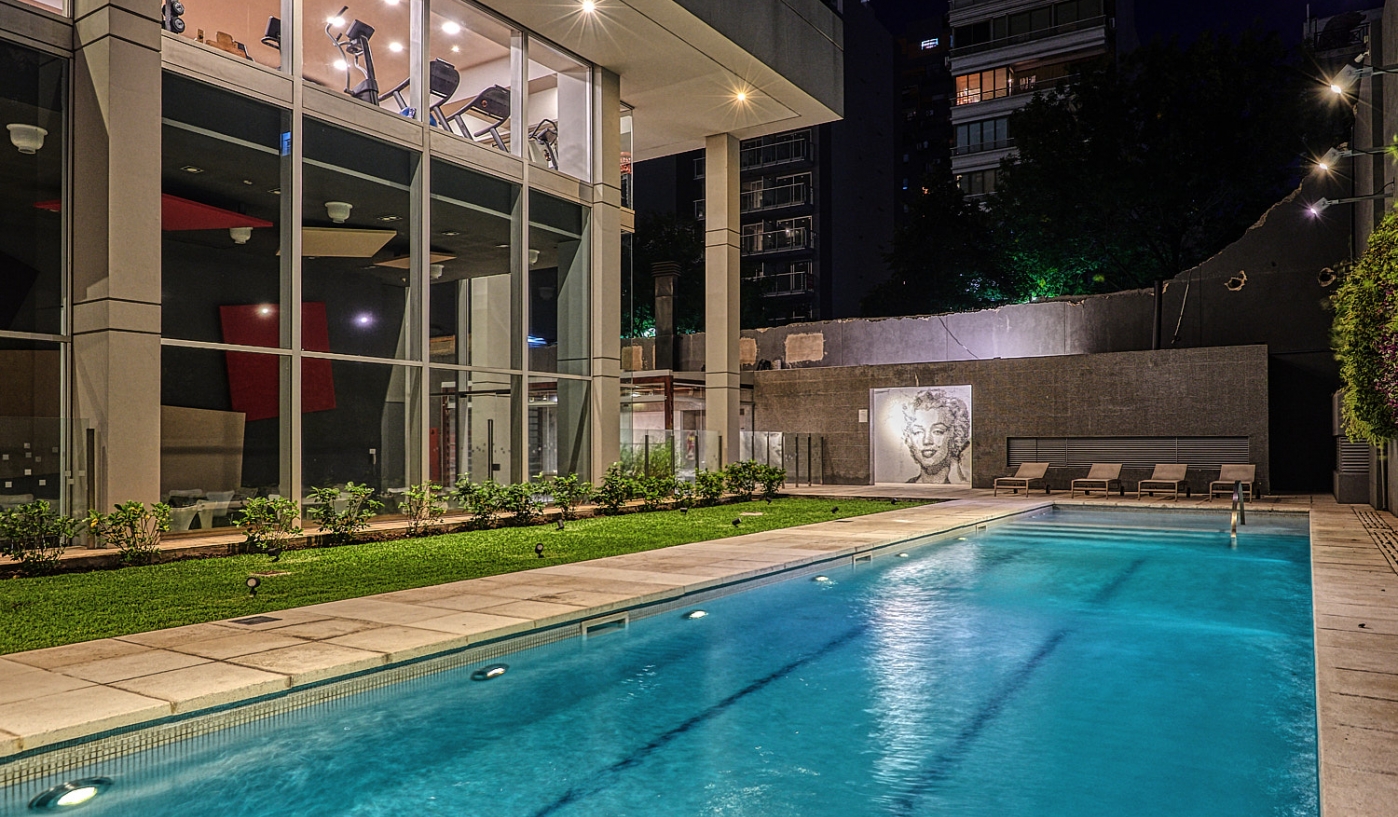 Spectacular One Bedroom Apartment in Luxury Building