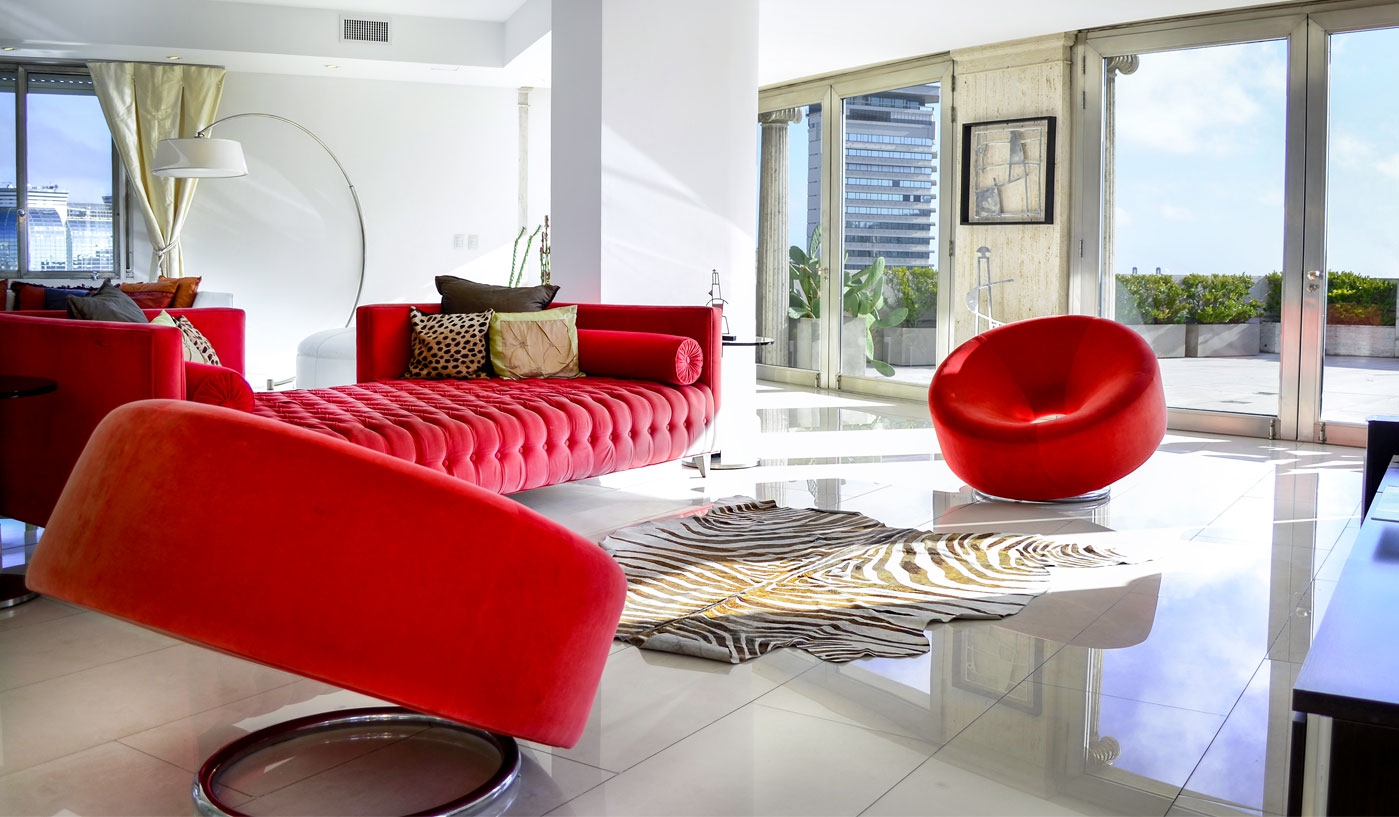 Superb Apartment in Iconic Building with Panoramic Views