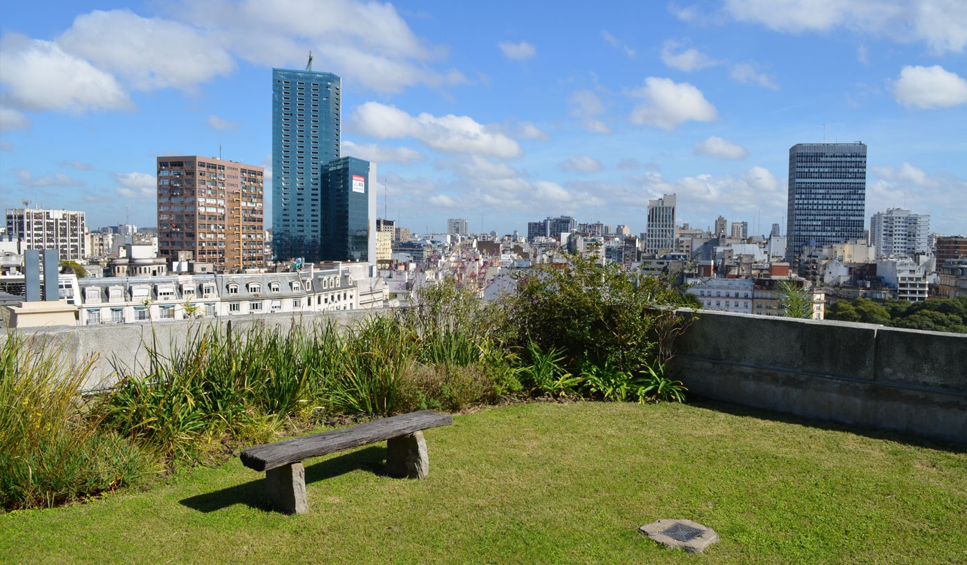 Superb Apartment in Iconic Building with Panoramic Views