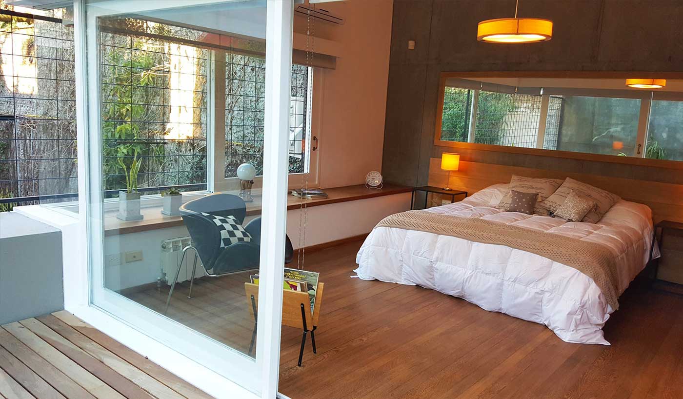 Nordic Inspired 4 Bedroom Contemporary House with Private Garden and BBQ