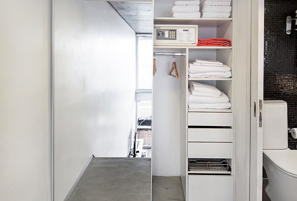 One Bedroom Stylish Duplex in Palermo Hollywood with Rooftop Pool