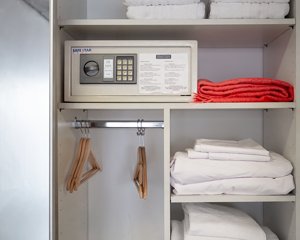 One Bedroom Stylish Duplex in Palermo Hollywood with Rooftop Pool