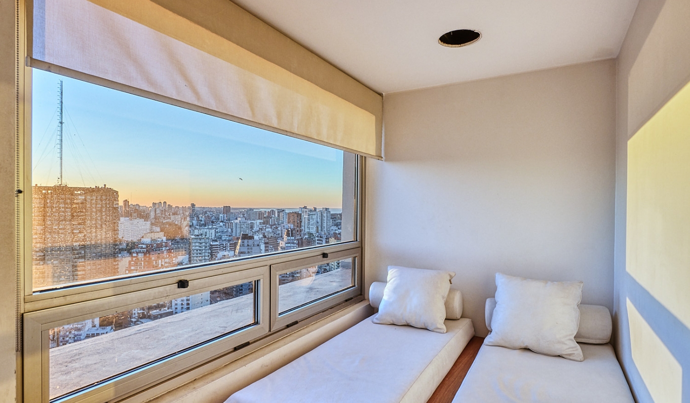 Top Fully Remodeled Two Bedroom Apartment with Pool, Gym and Great Views