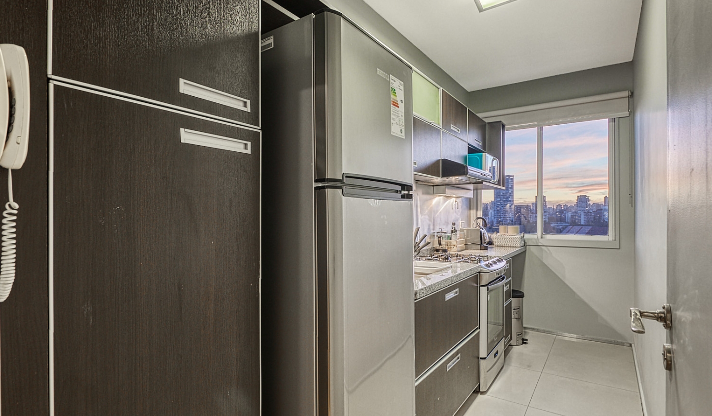 Amazing Views of Polo Fields from this High End One Bedroom Apartment