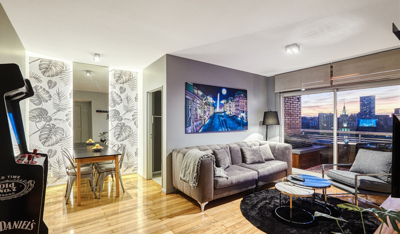 Amazing Views of Polo Fields from this High End One Bedroom Apartment