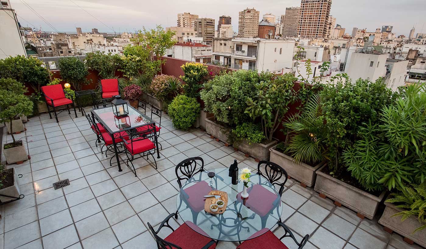 Impressive Three Bedroom Penthouse with BBQ in Prime Recoleta Location