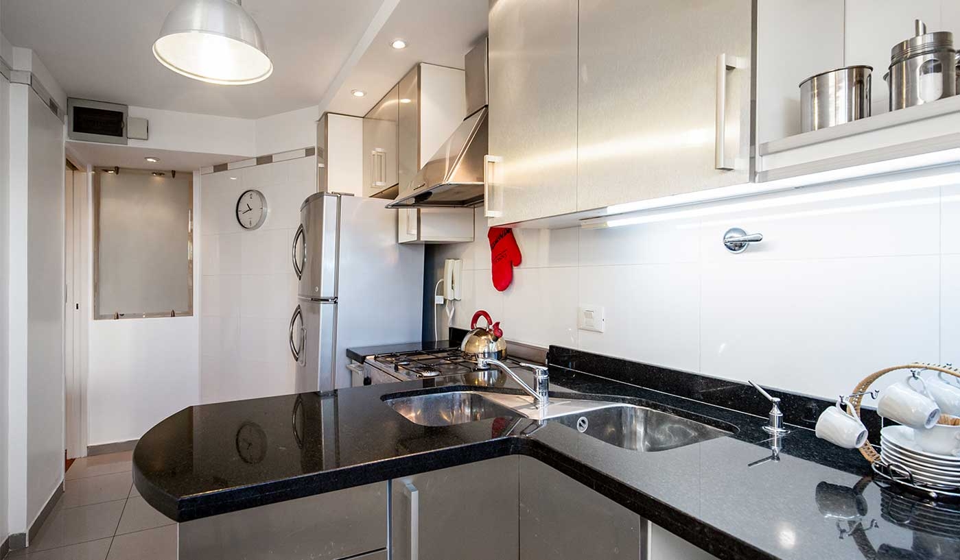 Fantastic Two Bedroom in 21st Floor with Stunning Views