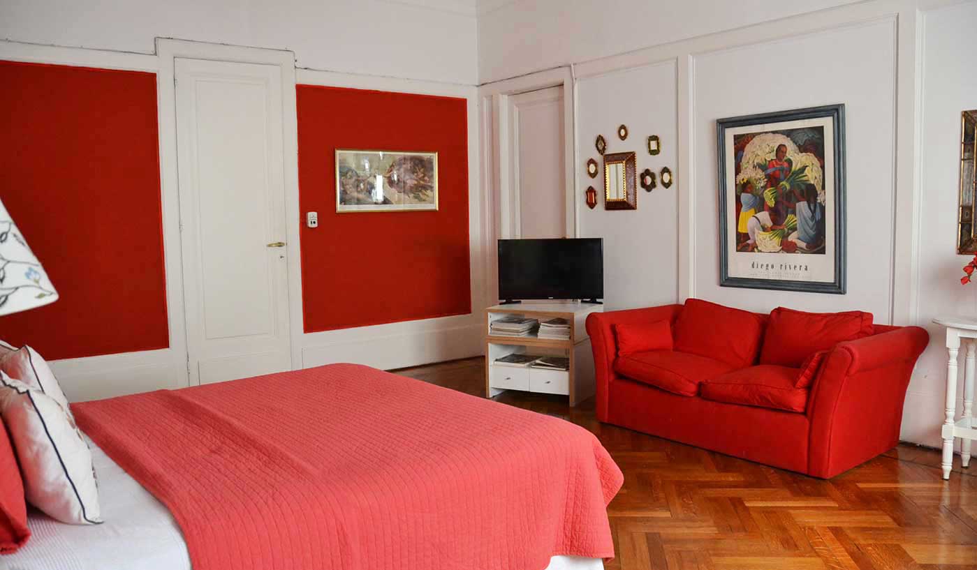 Grand Five Bedroom French Style Apartment in Central Recoleta