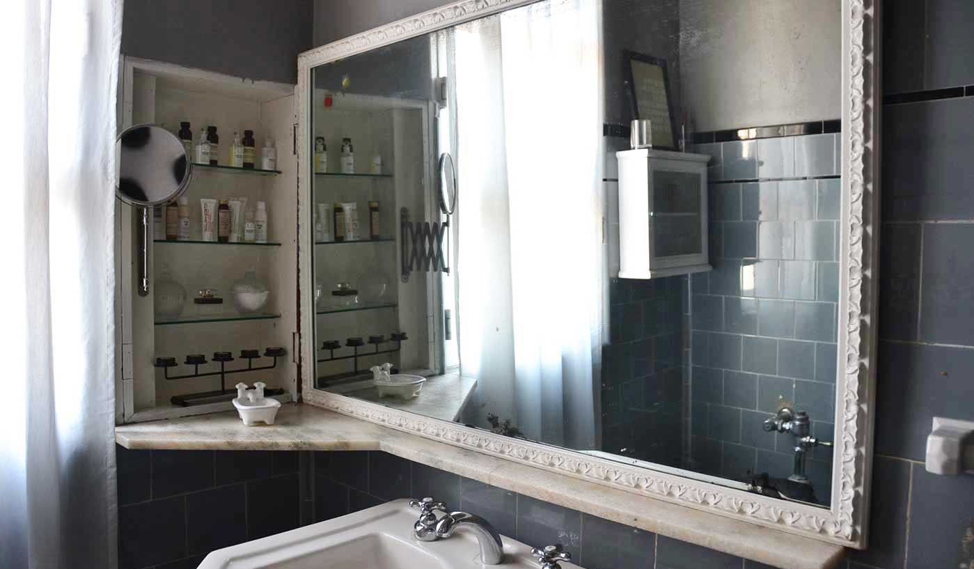 Grand Five Bedroom French Style Apartment in Central Recoleta