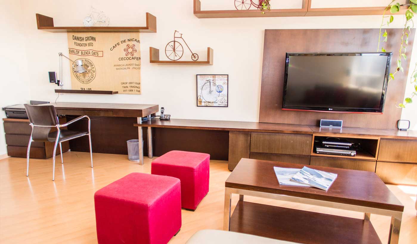 Superb 3 Bedroom Luxury Apartment with Impressive Views