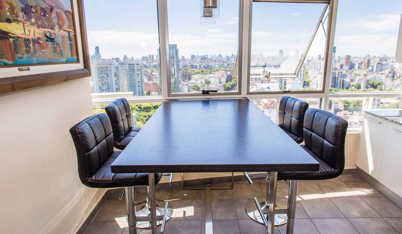 Superb 3 Bedroom Luxury Apartment with Impressive Views