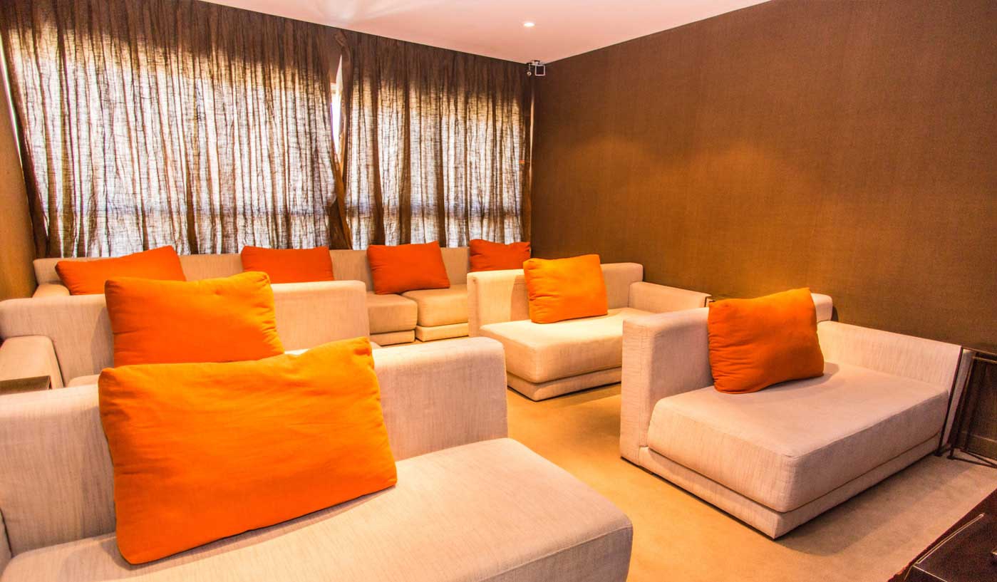 Superb 3 Bedroom Luxury Apartment with Impressive Views