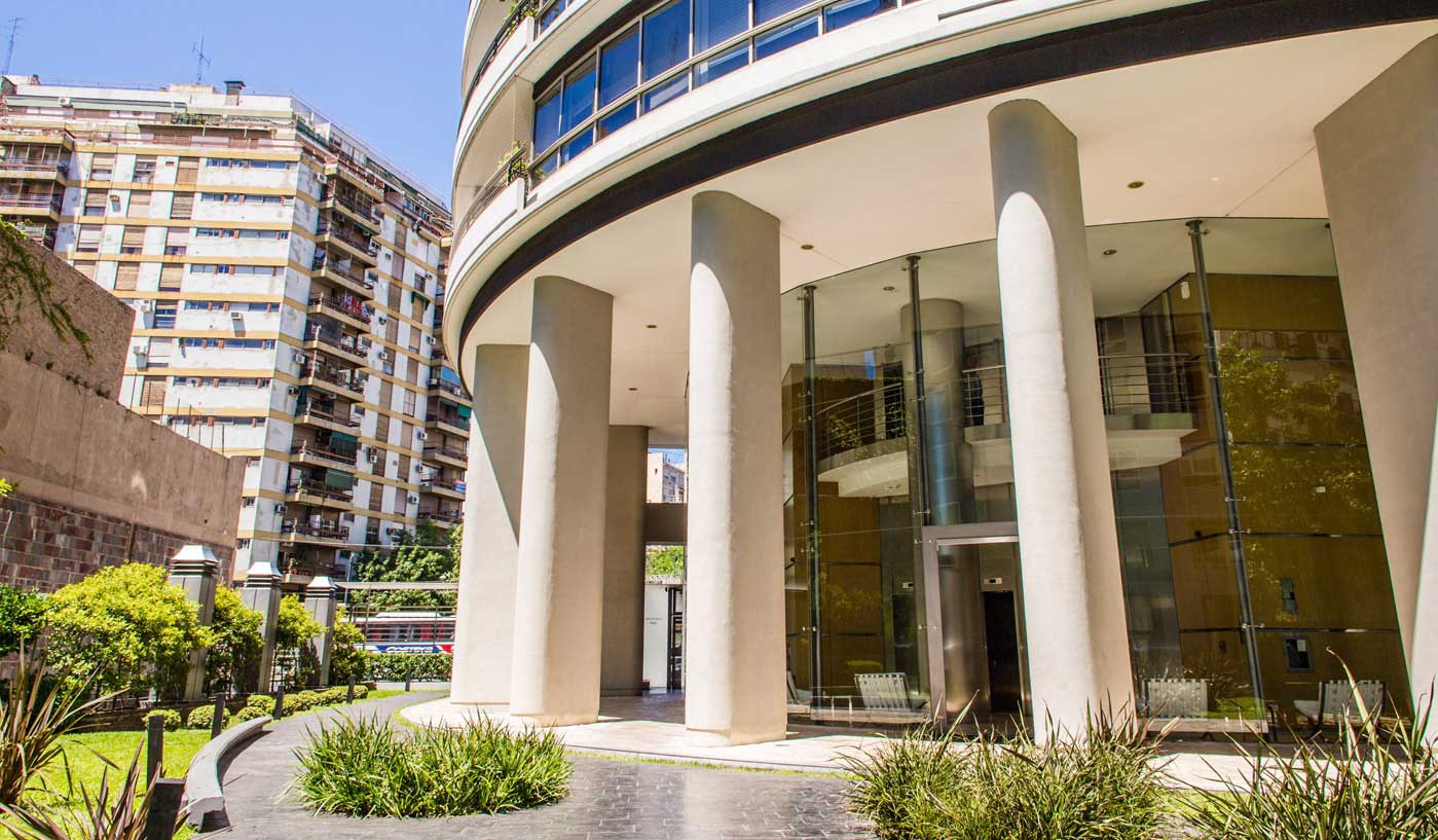 Superb 3 Bedroom Luxury Apartment with Impressive Views