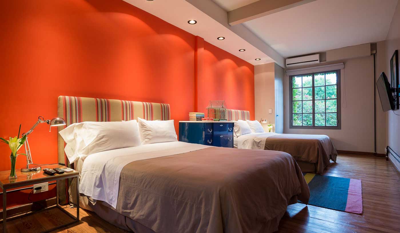 Spectacular 4 Bedroom Villa with Pool, Courtyard and BBQ in Palermo Soho