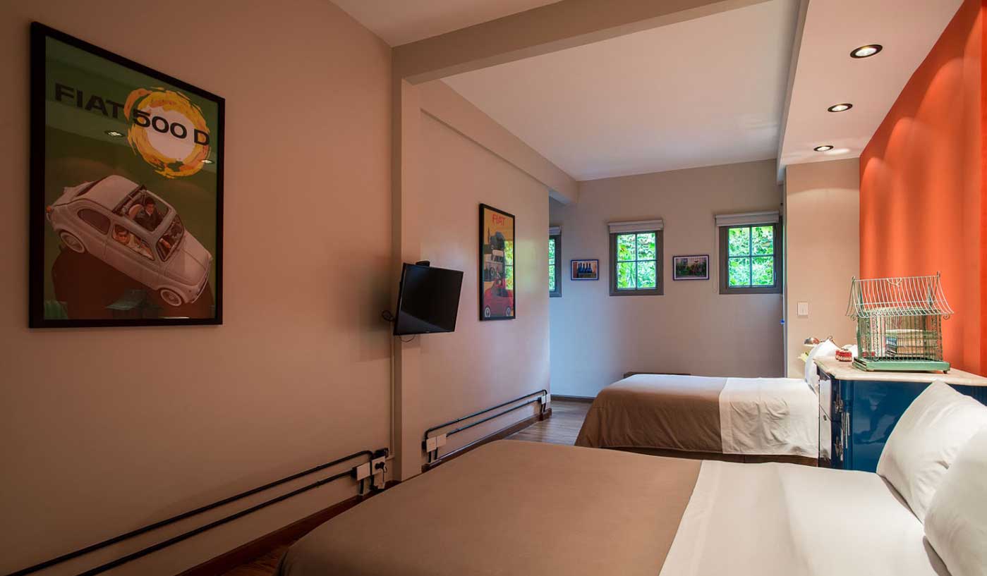 Spectacular 4 Bedroom Villa with Pool, Courtyard and BBQ in Palermo Soho