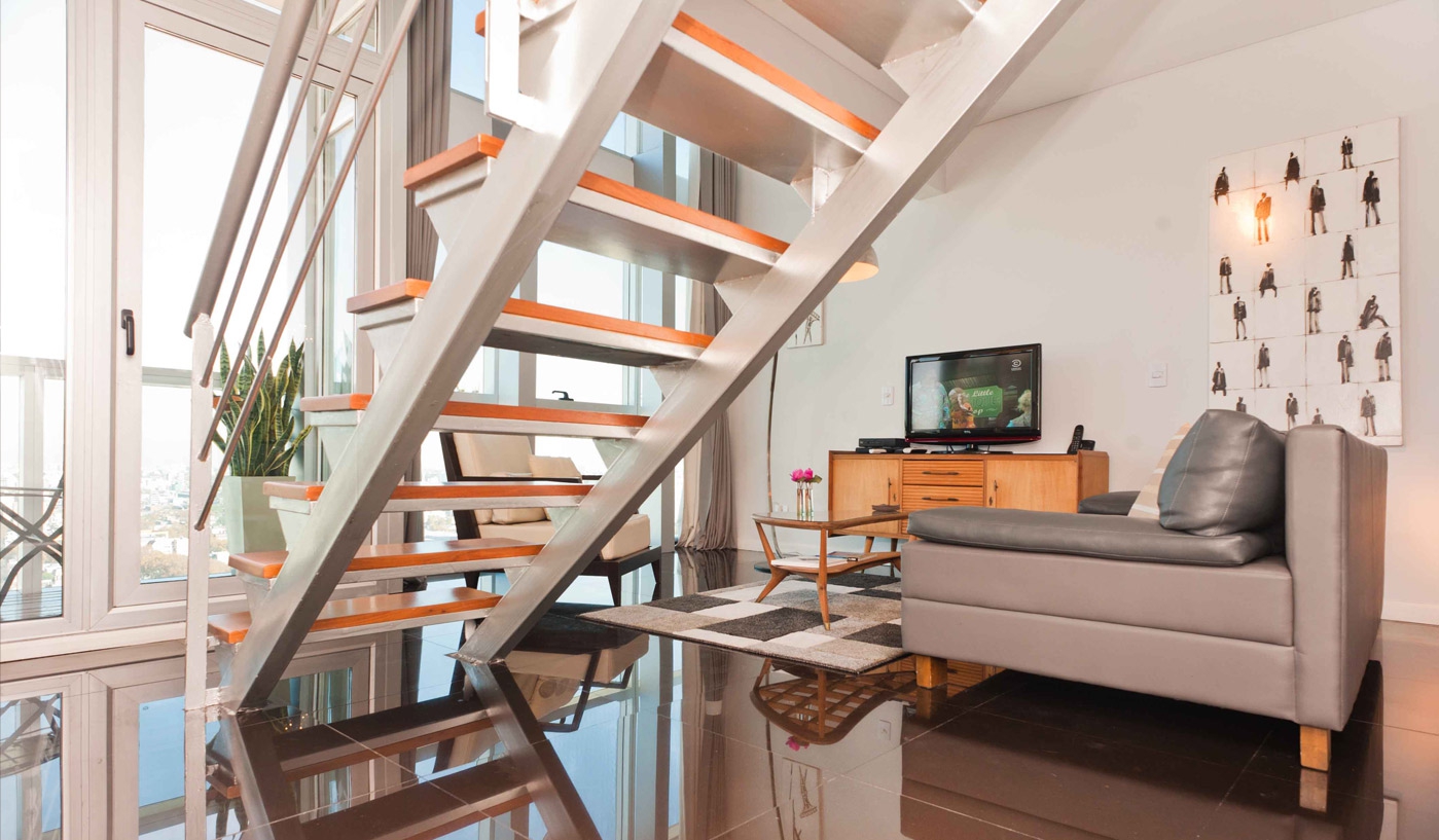 Spacious One Bedroom Penthouse Loft in Five Star Building