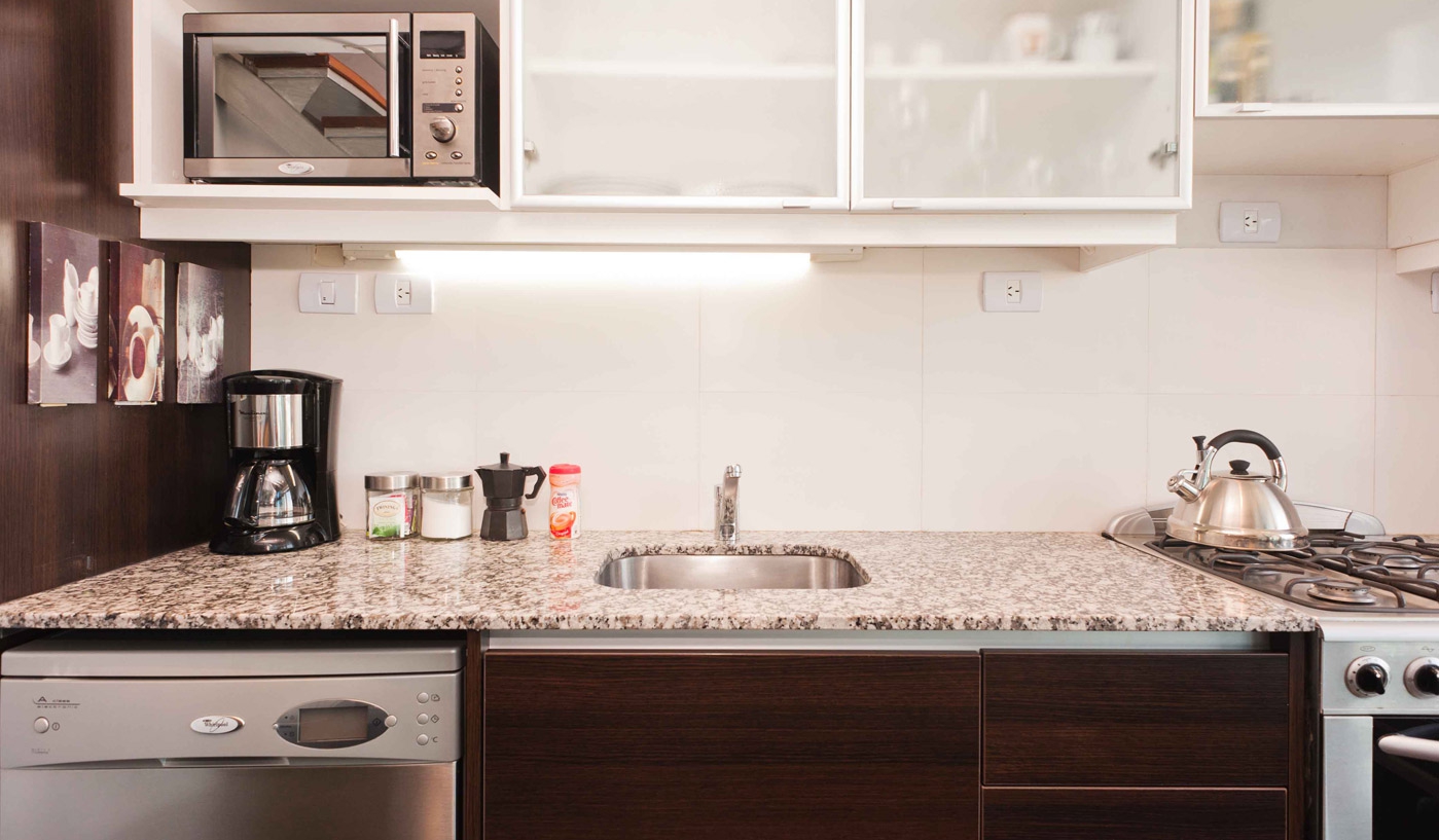 Spacious One Bedroom Penthouse Loft in Five Star Building