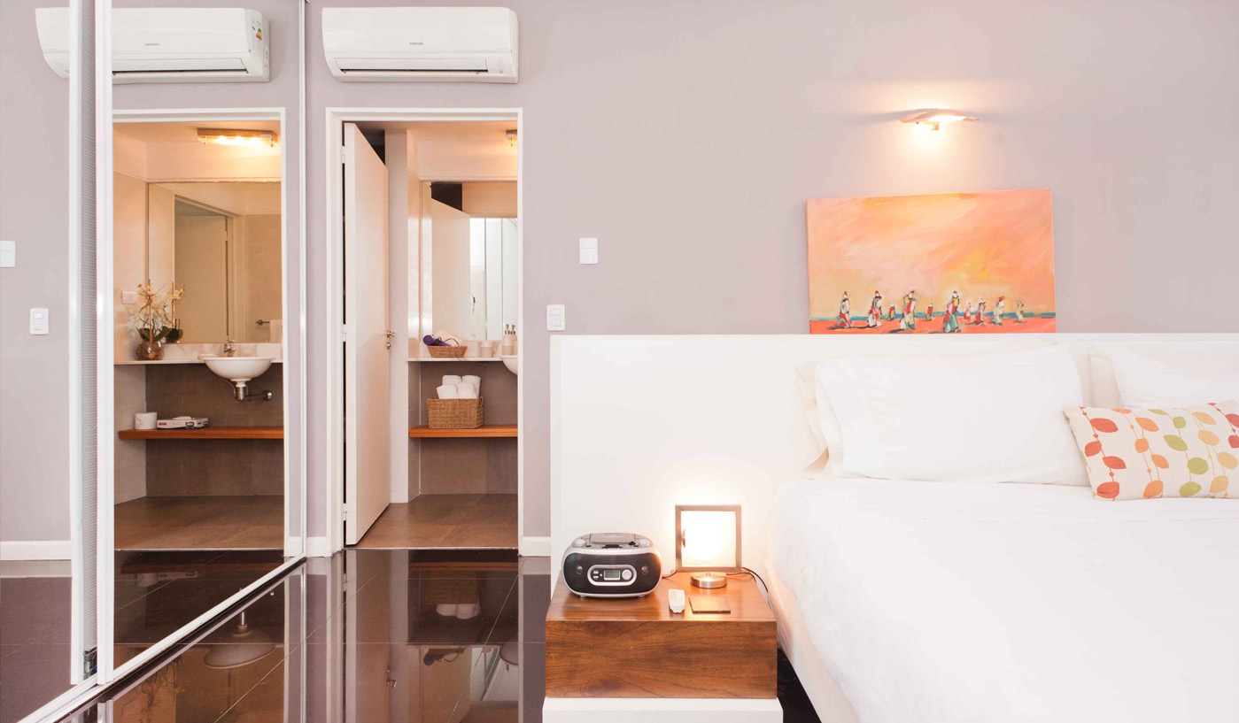 Spacious One Bedroom Penthouse Loft in Five Star Building