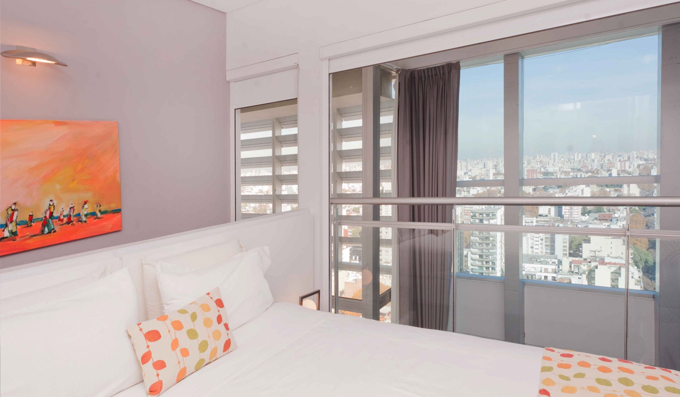 Spacious One Bedroom Penthouse Loft in Five Star Building