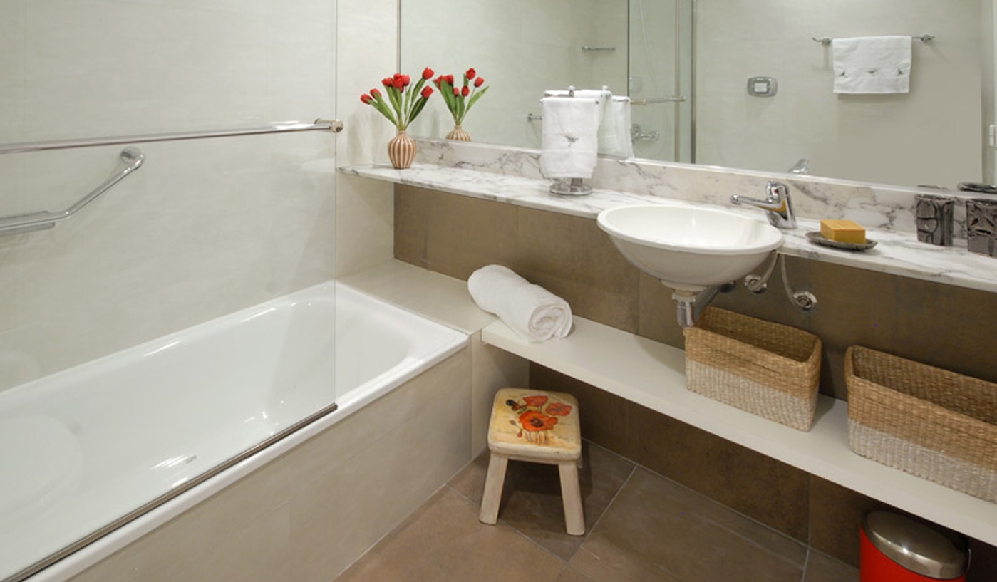 Impressive Two Bedroom Apartment with Amazing Views