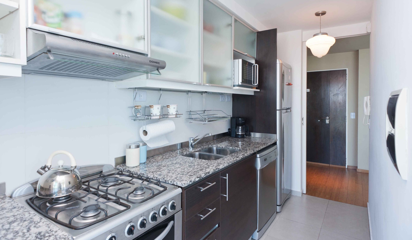 Sparkling One Bedroom Apartment in Five Star Building