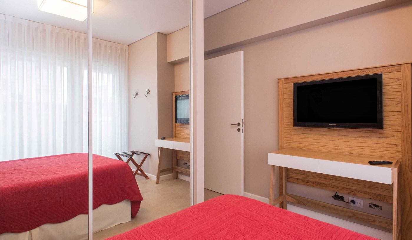 Airy One Bedroom Apartment in Five Star Building