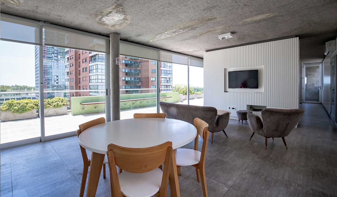 Superb Three Bedroom Apartment with Pool, BBQ, and Gym in Best of Belgrano