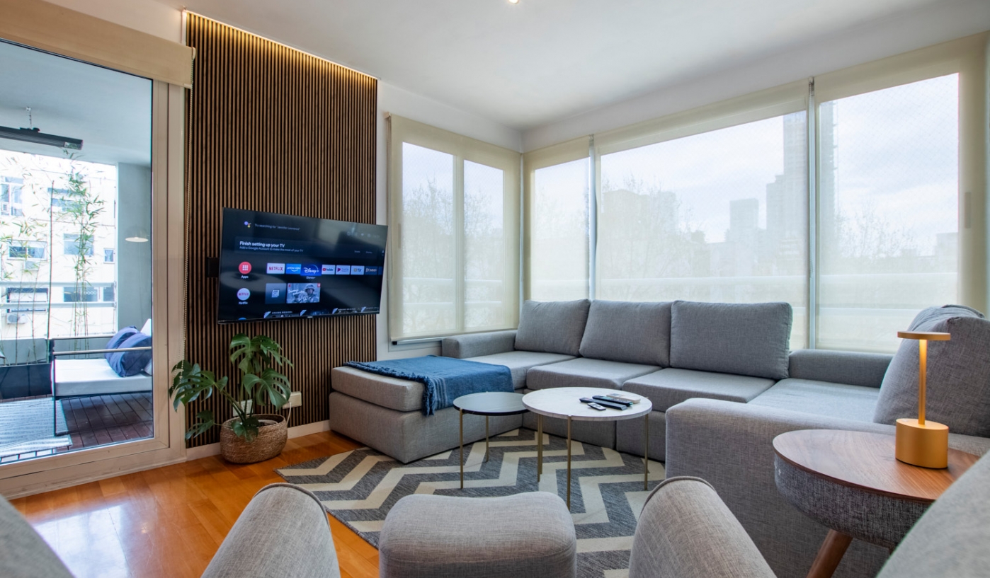 Trendy Two Bedroom Apartment in Top Apartment Complex