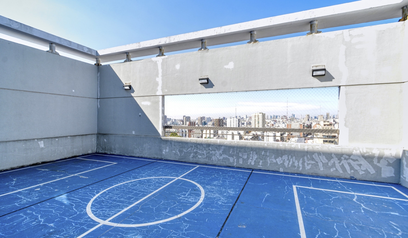 Sky High Views in One Bedroom Apartment with Pool, Gym and Sauna